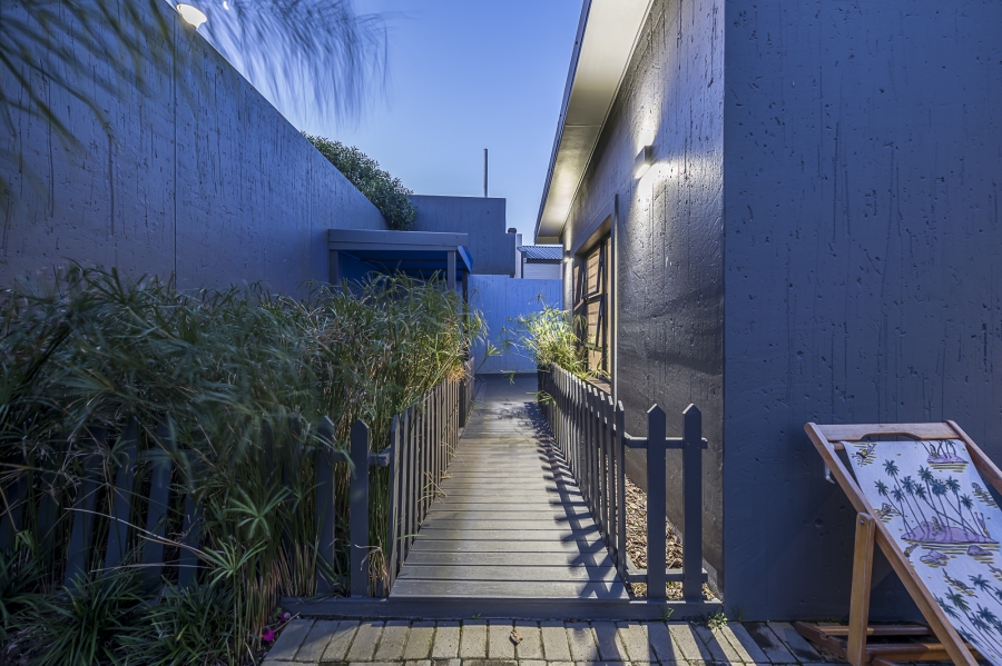 5 Bedroom Property for Sale in Island View Western Cape